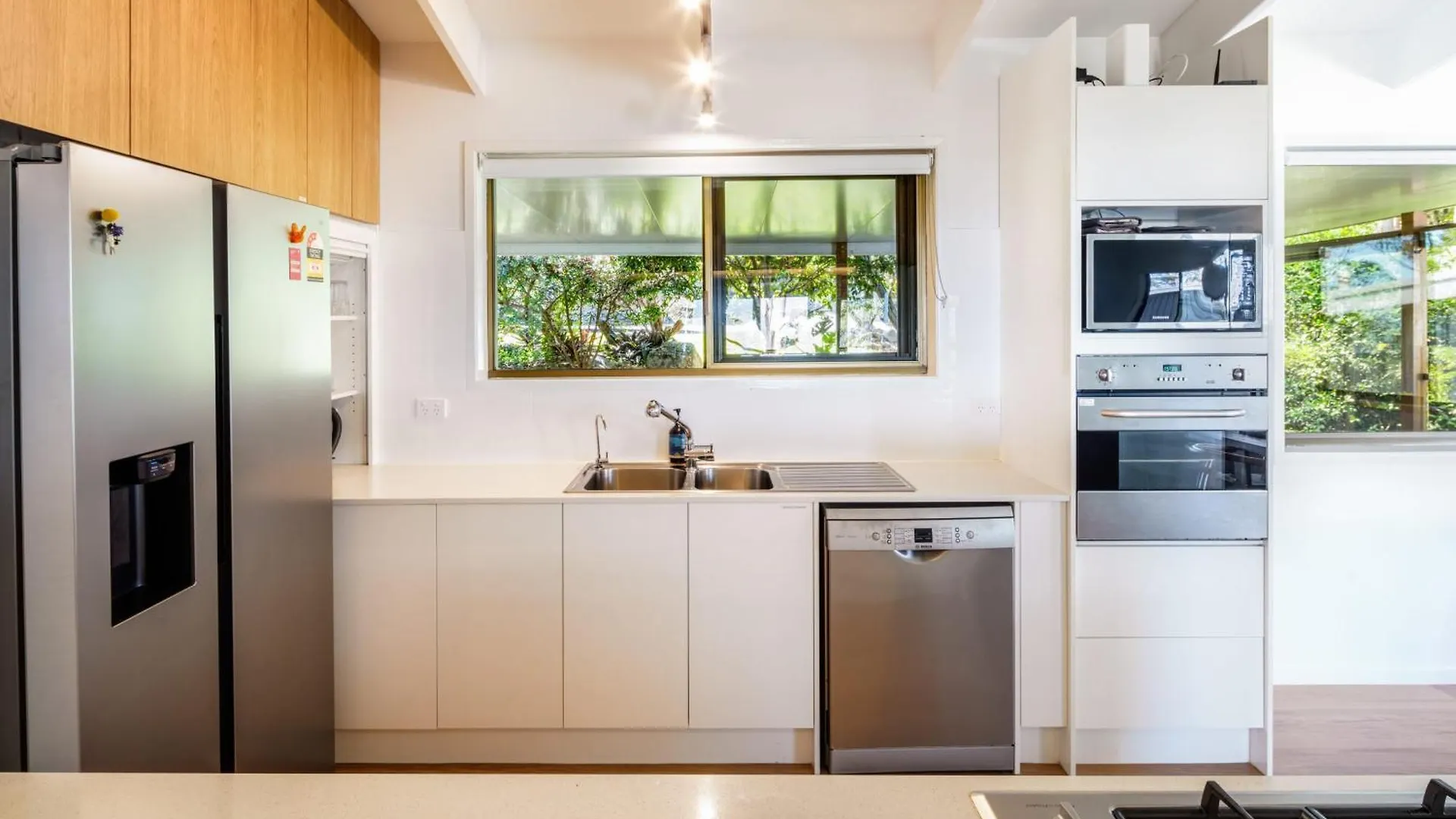 Montville Retreat With Hinterland & Coastal Views 0*,